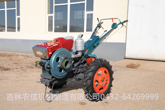 NX181型四驅手扶拖(tuō)拉機