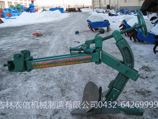 1LSW-135型水旱田兩用(yòng)犁