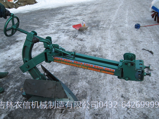 1LSW-135型(xíng)水旱田兩用犁(lí)